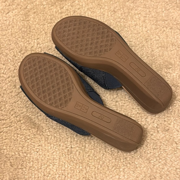 NIB A2 By Aerosoles Women’s Flowerpot Denim Fabric Wedge Sandals Size 6M - Picture 6 of 8